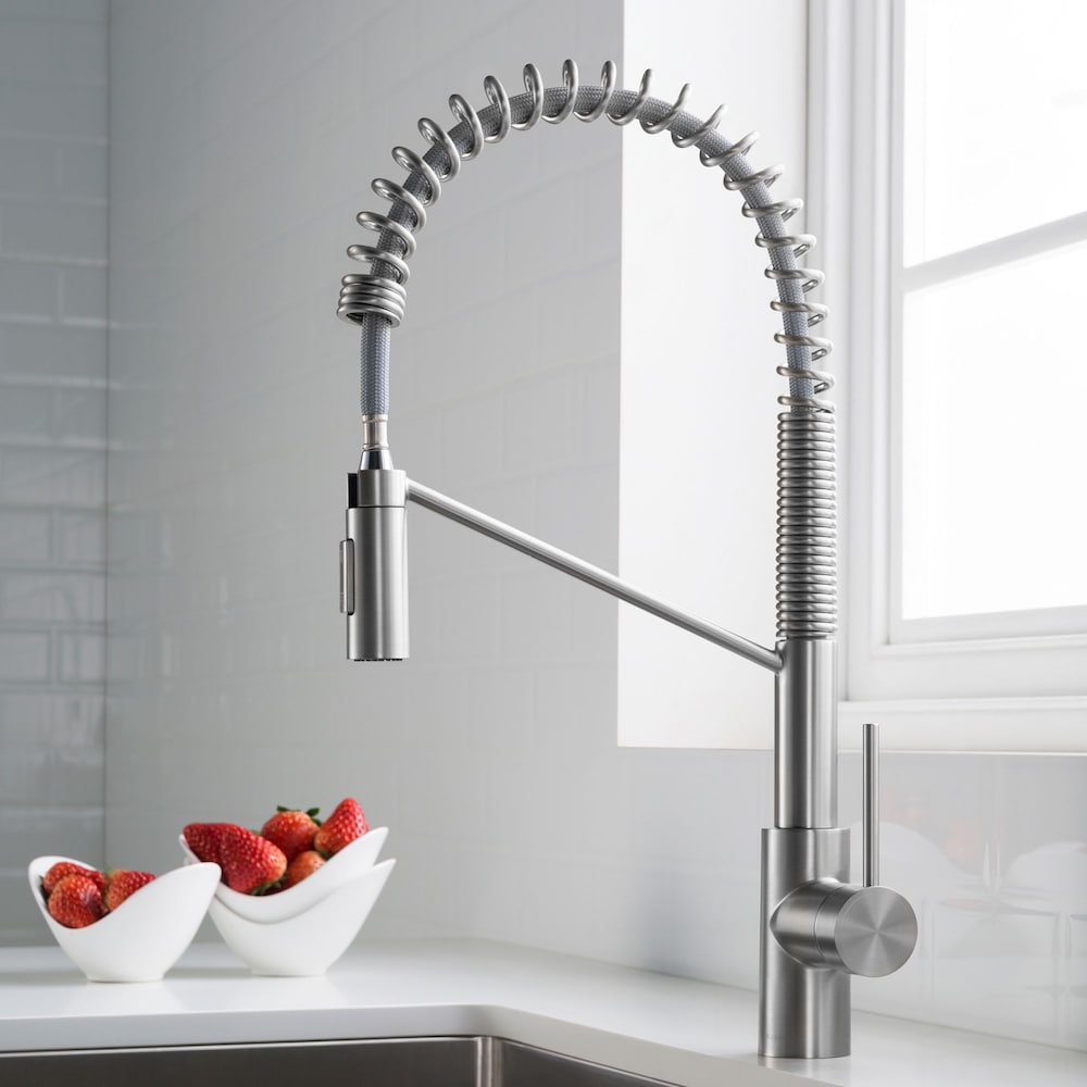 Robinet de cuisine commercial à poignée unique et pulvérisateur rétractable Oletto en chrome