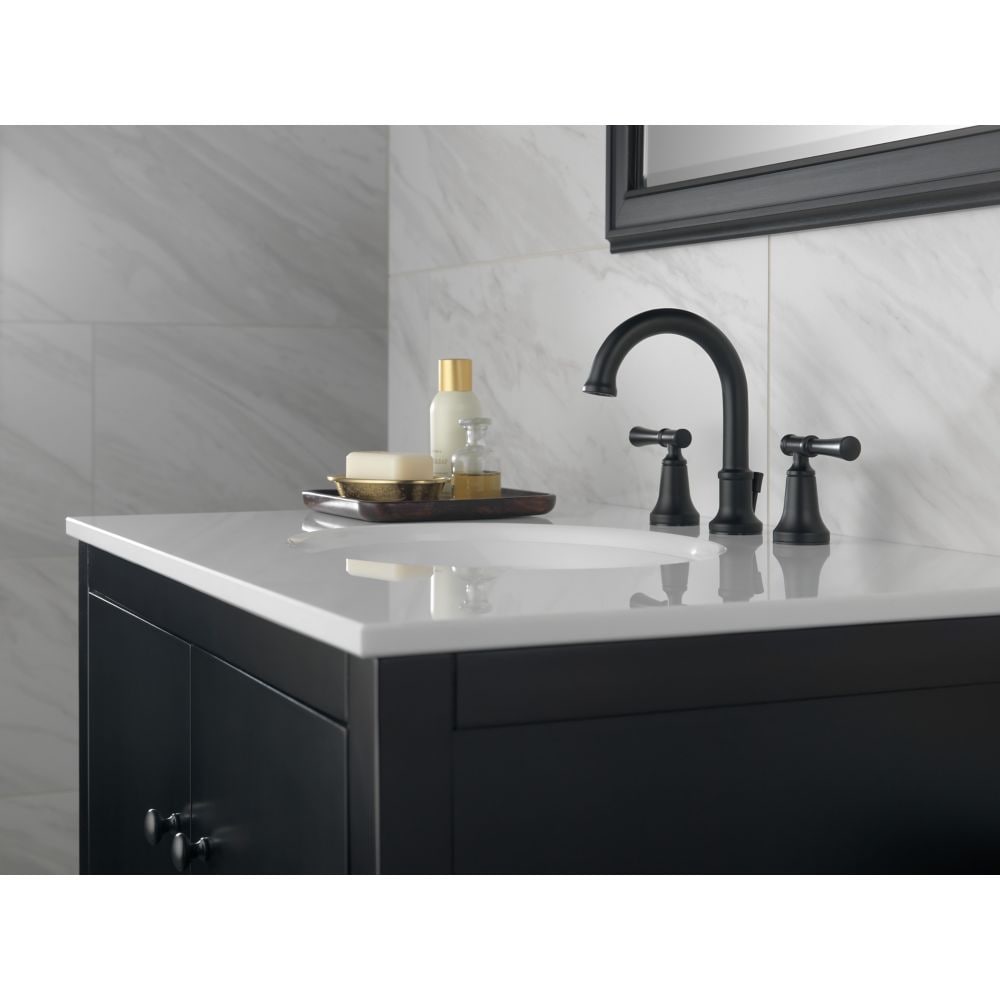 Robinet de lavabo de salle de bain à deux poignées Chamberlain de 8 pouces en noir mat