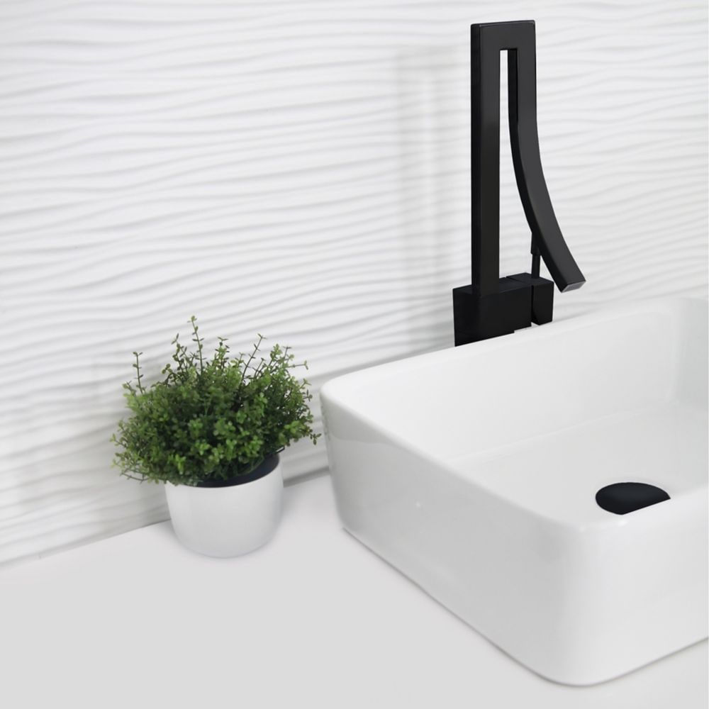 Modern Single Handle Bathroom Faucet in Matte Black