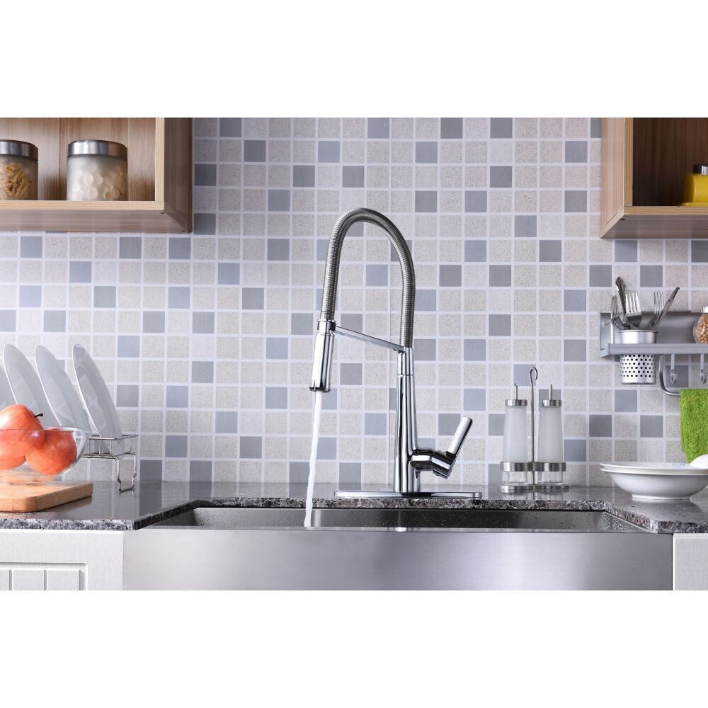 Robinet de cuisine à poignée unique et pulvérisateur rétractable Apollo en chrome poli