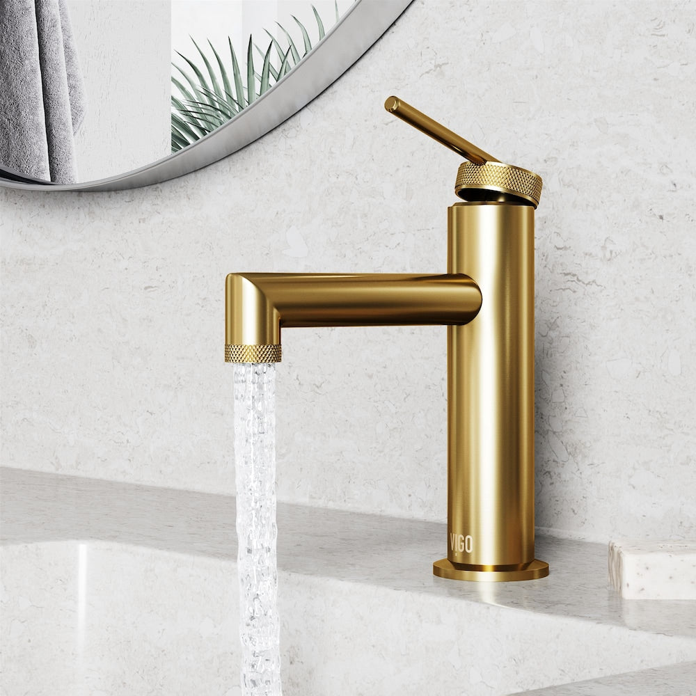 Robinet de salle de bain à poignée unique à trou unique Sterling en or brossé mat