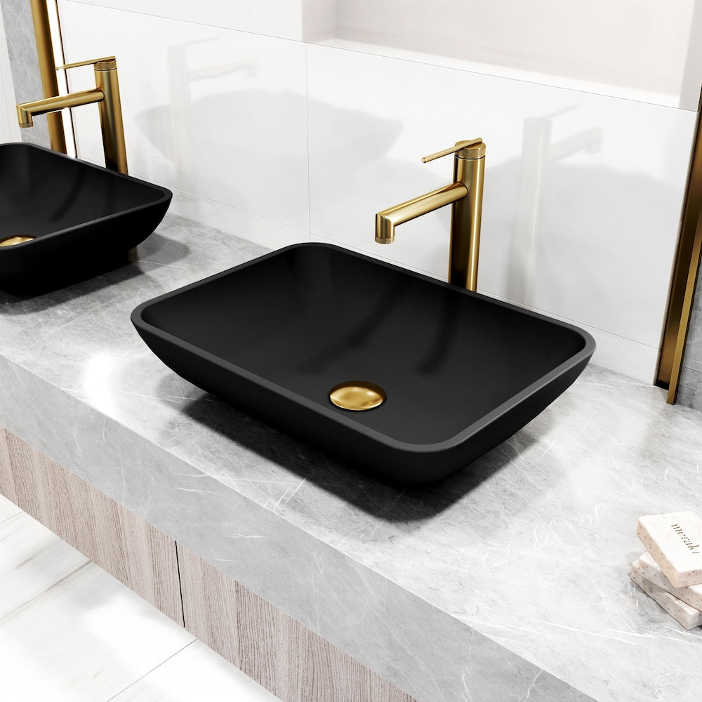 Robinet de salle de bain à poignée unique et trou unique Sterling en or brossé mat