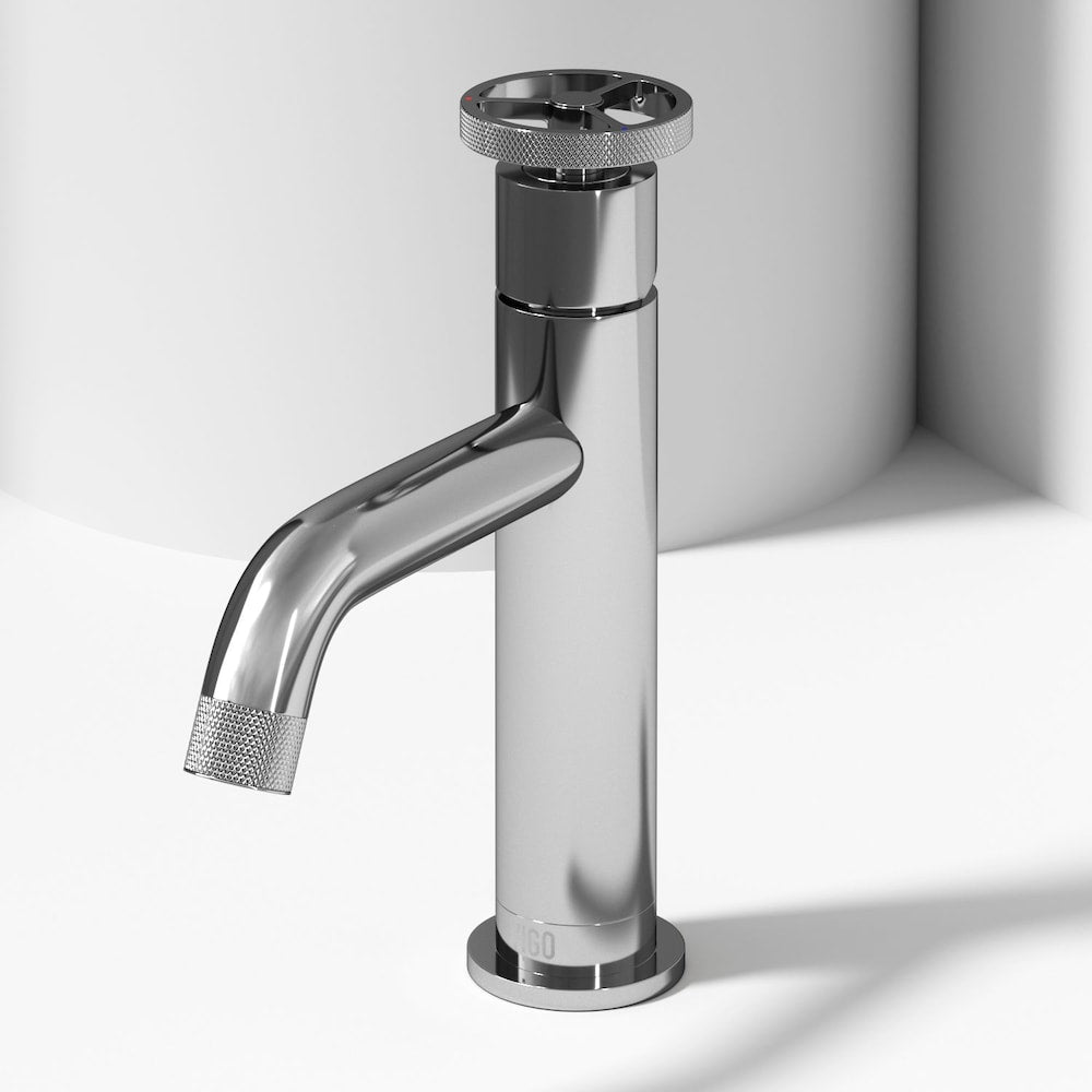 Cass Pinnacle Single Hole Single-Handle Bathroom Faucet in Chrome
