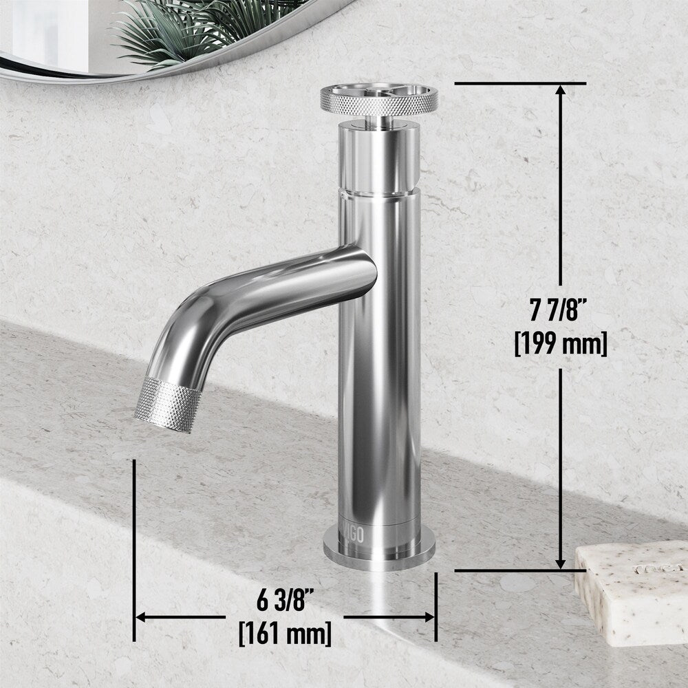 Cass Pinnacle Single Hole Single-Handle Bathroom Faucet in Chrome