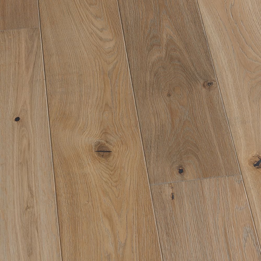 Échantillon à emporter - Plancher de bois d'ingénierie à rainure et languette Roosevelt en chêne français - 7,5 po x 7 po