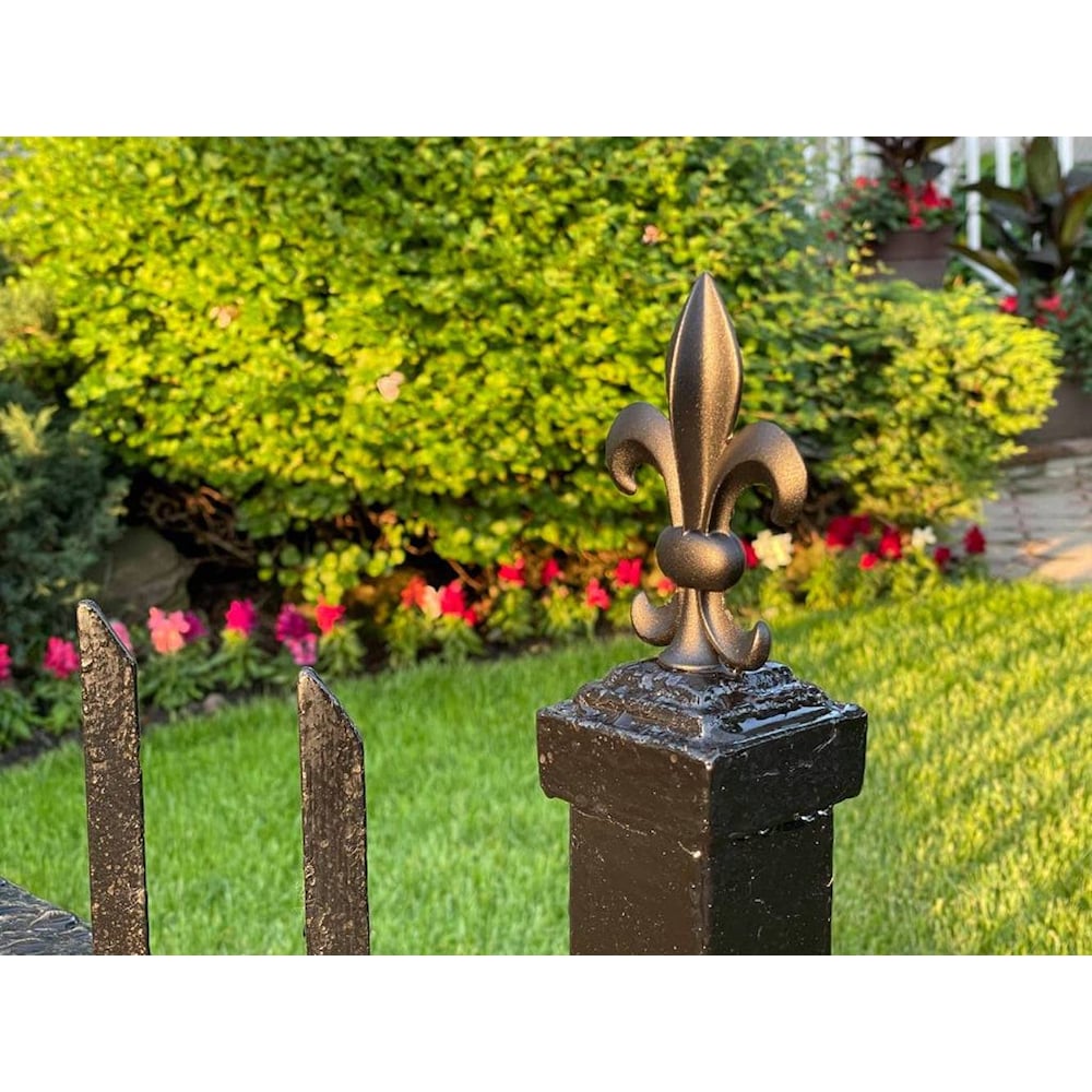 Fleur de lis Metal Cast Post Cap Finial