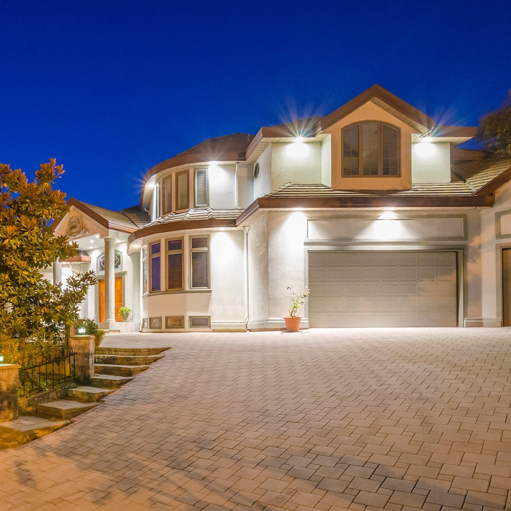 1000-Watt Eq CornCob E26 Base w/E39 Mogul Adaptor High Output LED Light Bulb 5000K Daylight (4-Pack)