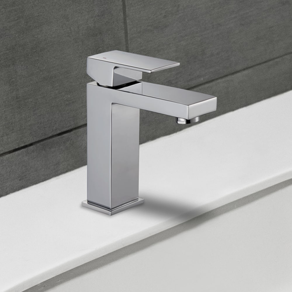 Robinet de salle de bain à poignée unique Augusta en chrome avec bonde escamotable