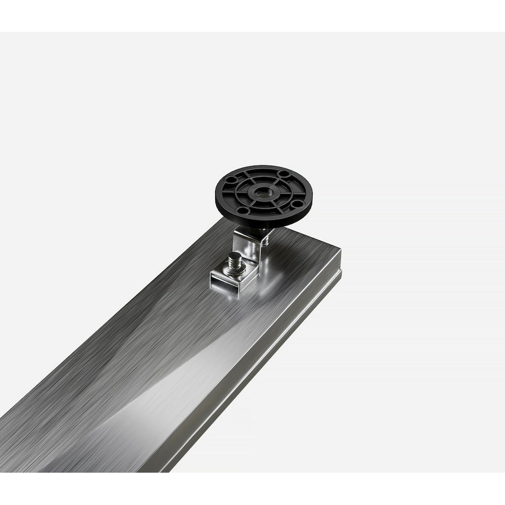 Drain de douche noir mat de 32 pouces avec couvercle à motif linéaire