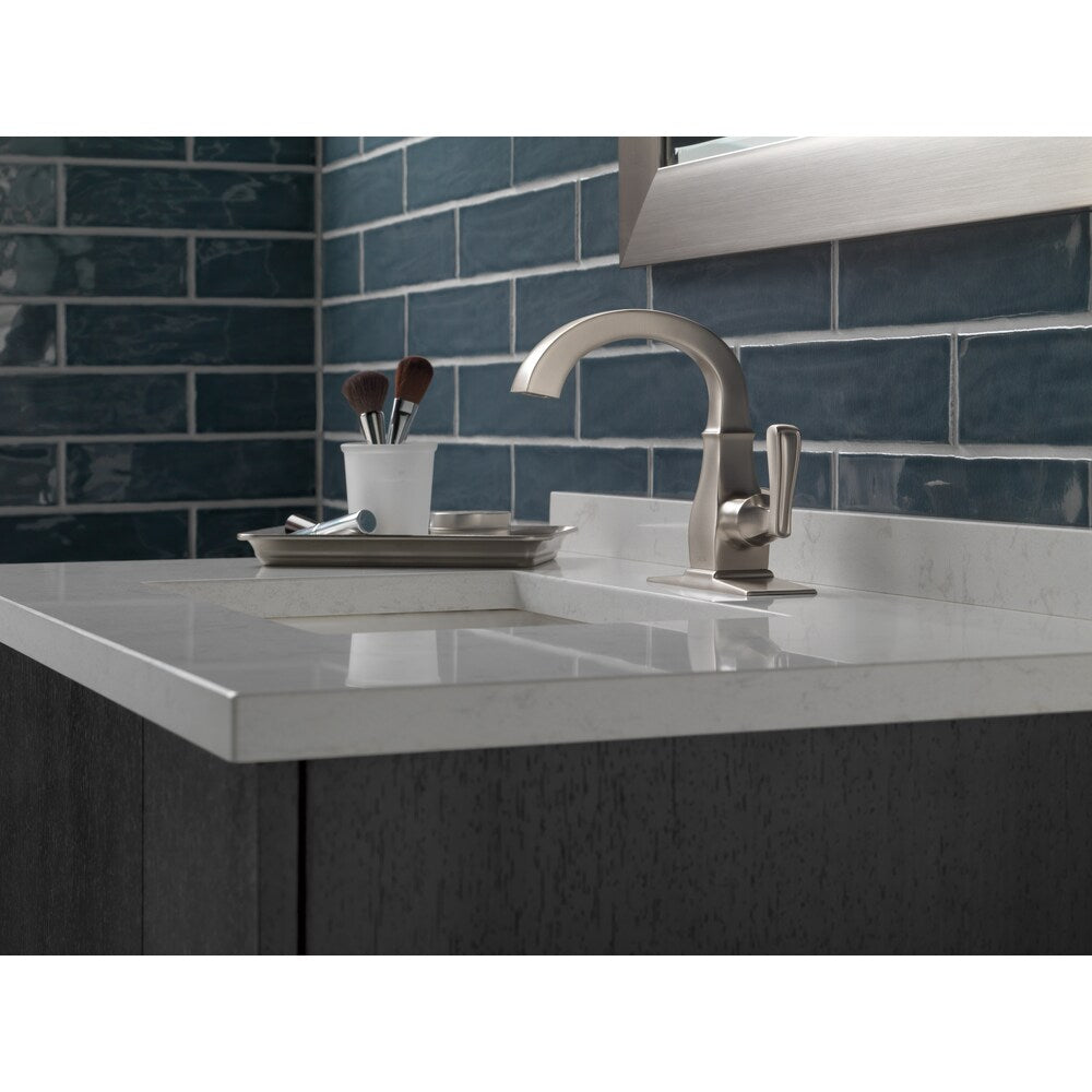 Robinet de lavabo de salle de bain monotrou à poignée unique Lakewood à débit standard SpotShield en nickel brossé