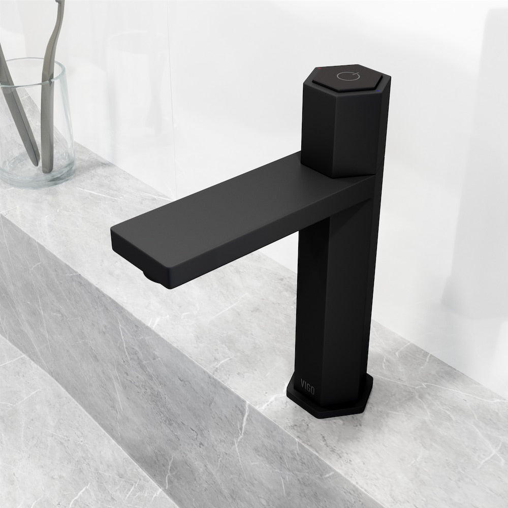 Robinet de salle de bain monotrou à poignée unique Nova en noir mat