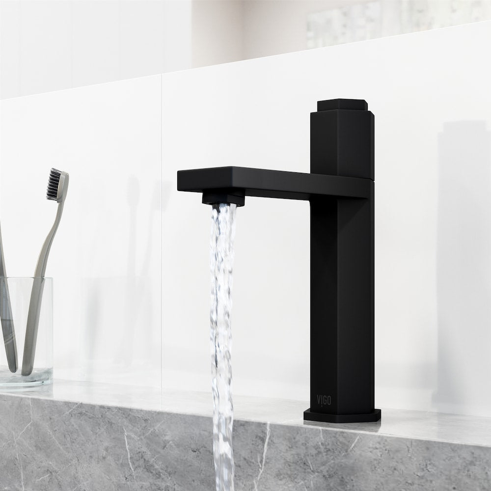 Robinet de salle de bain monotrou à poignée unique Nova en noir mat