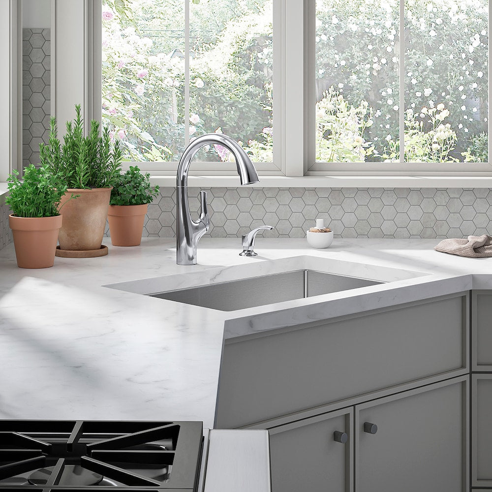 Avi Pull-out 1-Handle Kitchen Sink Faucet in Chrome
