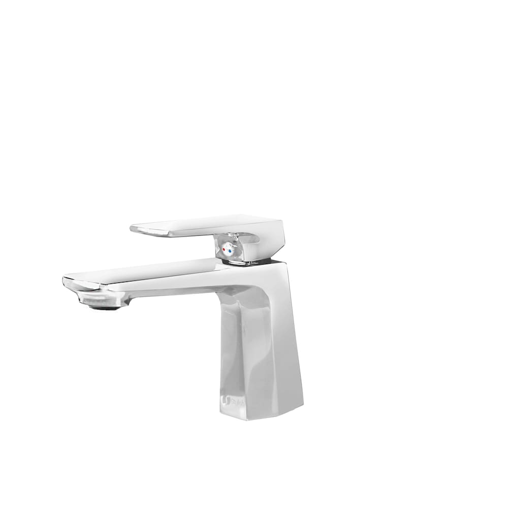 Single Handle Bathroom Faucet in Polished Chrome