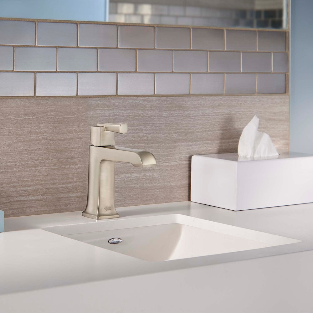 Robinet de lavabo de salle de bain à un trou et à une poignée Townsend en nickel brossé (robinet et drain inclus)