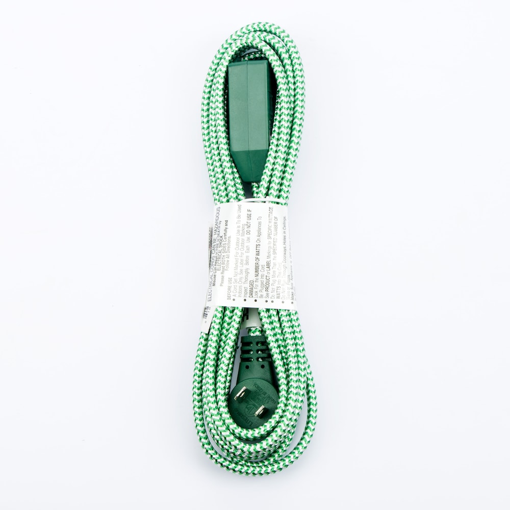 10 ft. 3-Outlet 16 Gauge Light Duty 13 Amps Indoor Extension Cord for Tight Spaces, Green