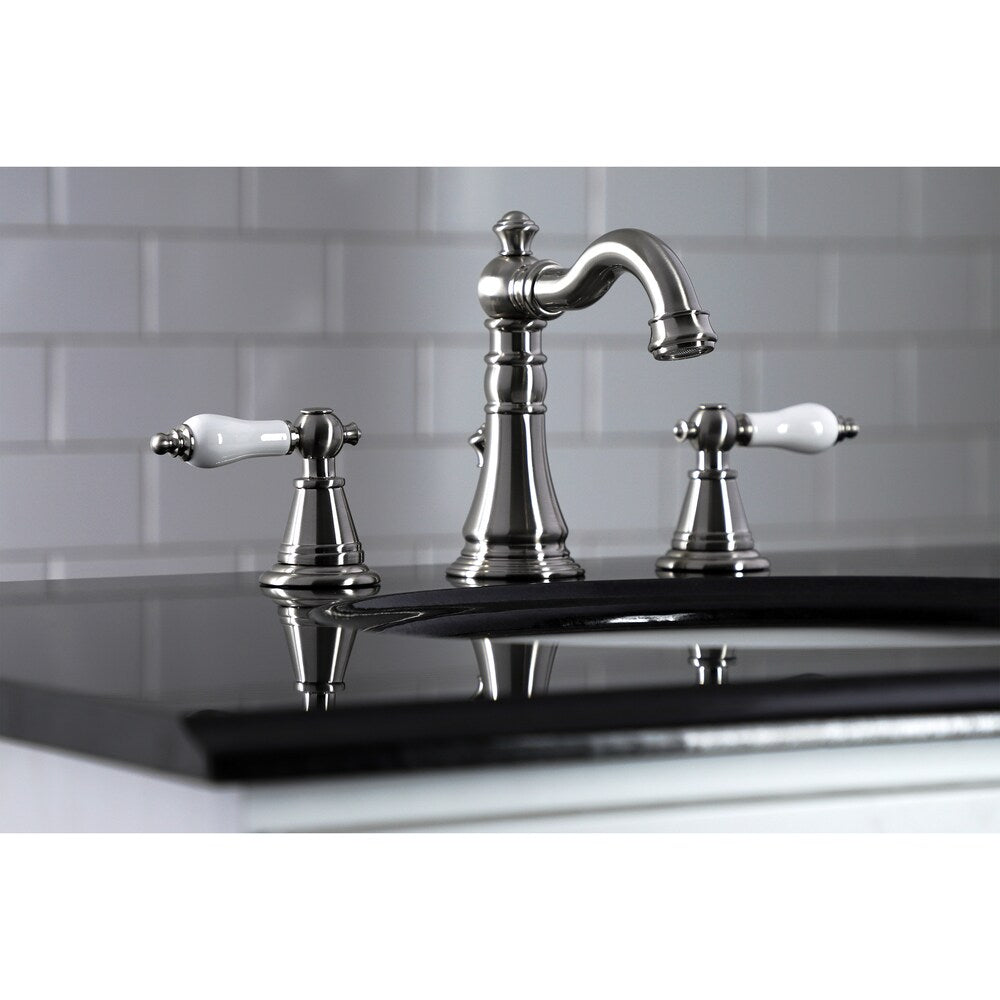 Robinet de salle de bain classique anglais à 2 poignées de 8 pouces en nickel brossé