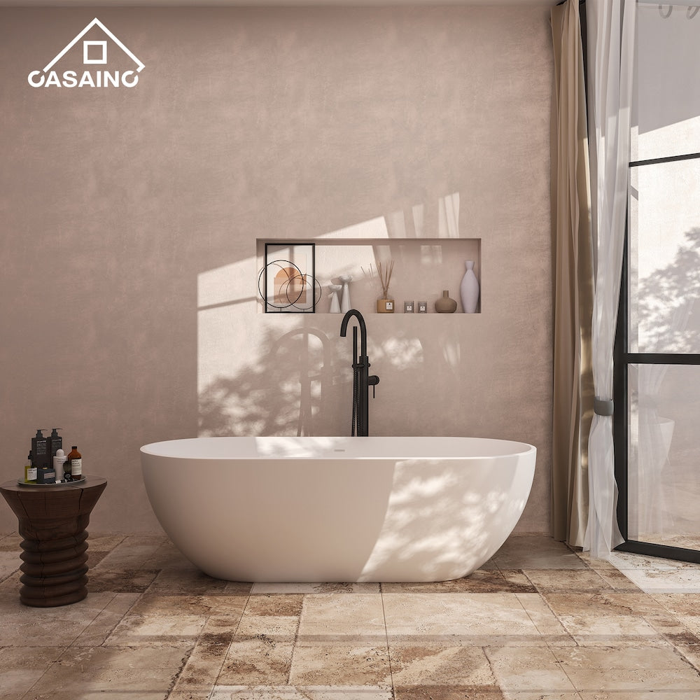 Baignoire ovale autoportante en surface solide de 67 pouces avec drain central en blanc mat