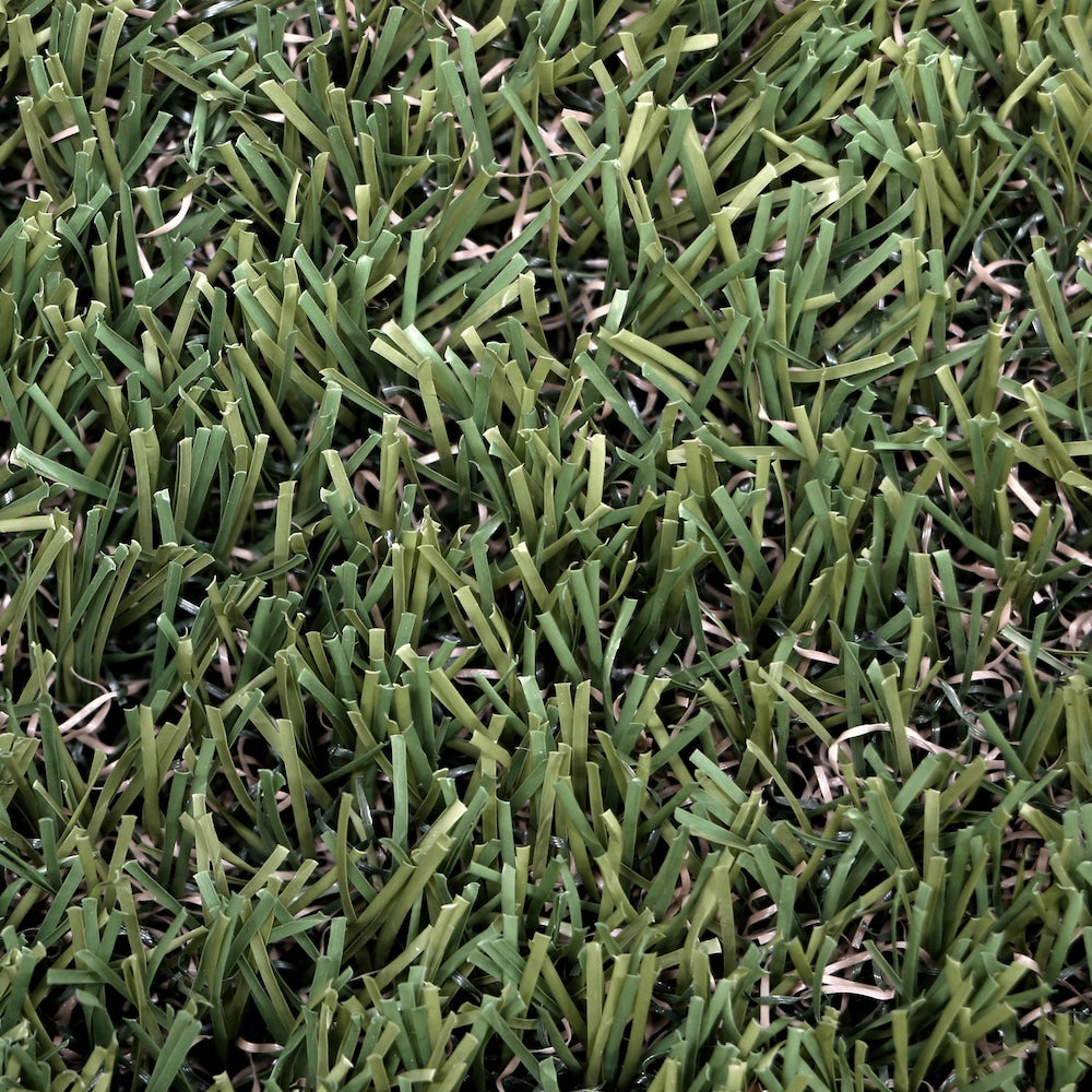 Tapis de gazon artificiel vert prédécoupé Urban Garden de 30 mm, 3,74 pi x 8,66 pi