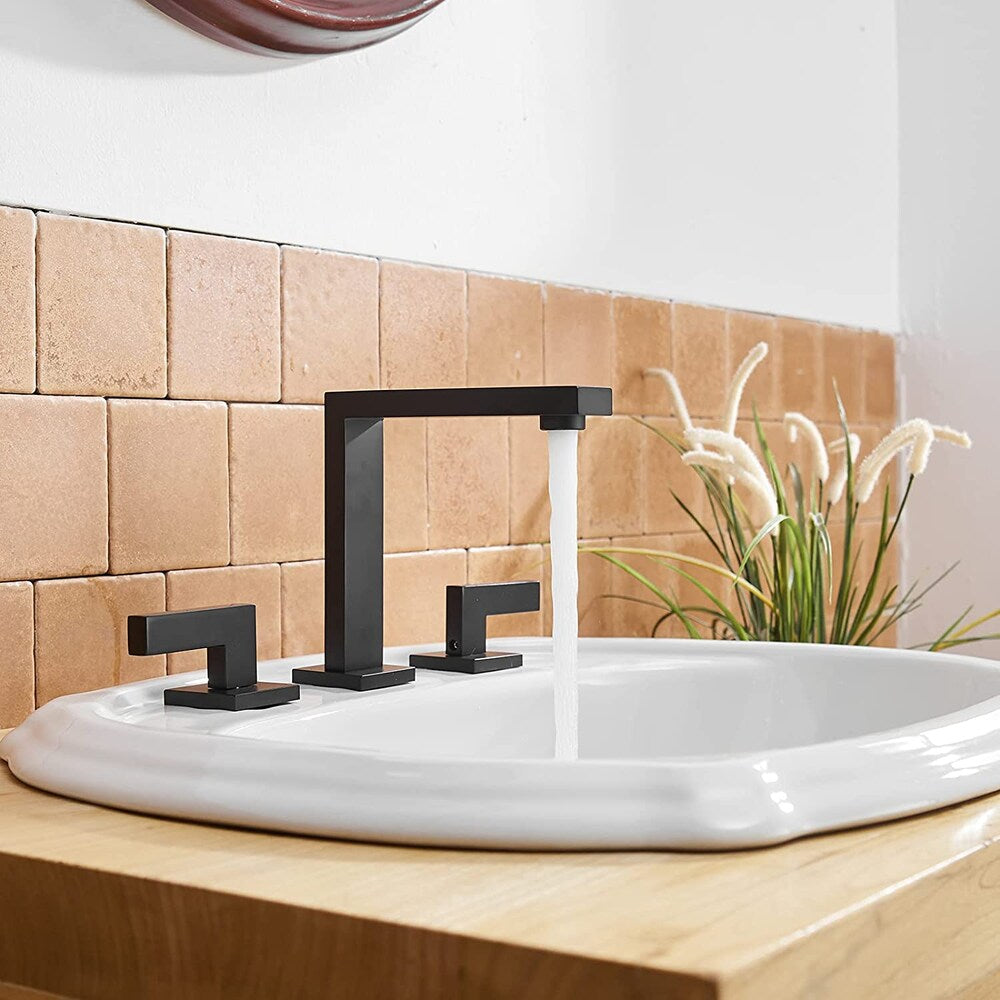 Robinet de salle de bain à double poignée espacé de 8 pouces avec ensemble de vidange escamotable en noir mat 16439