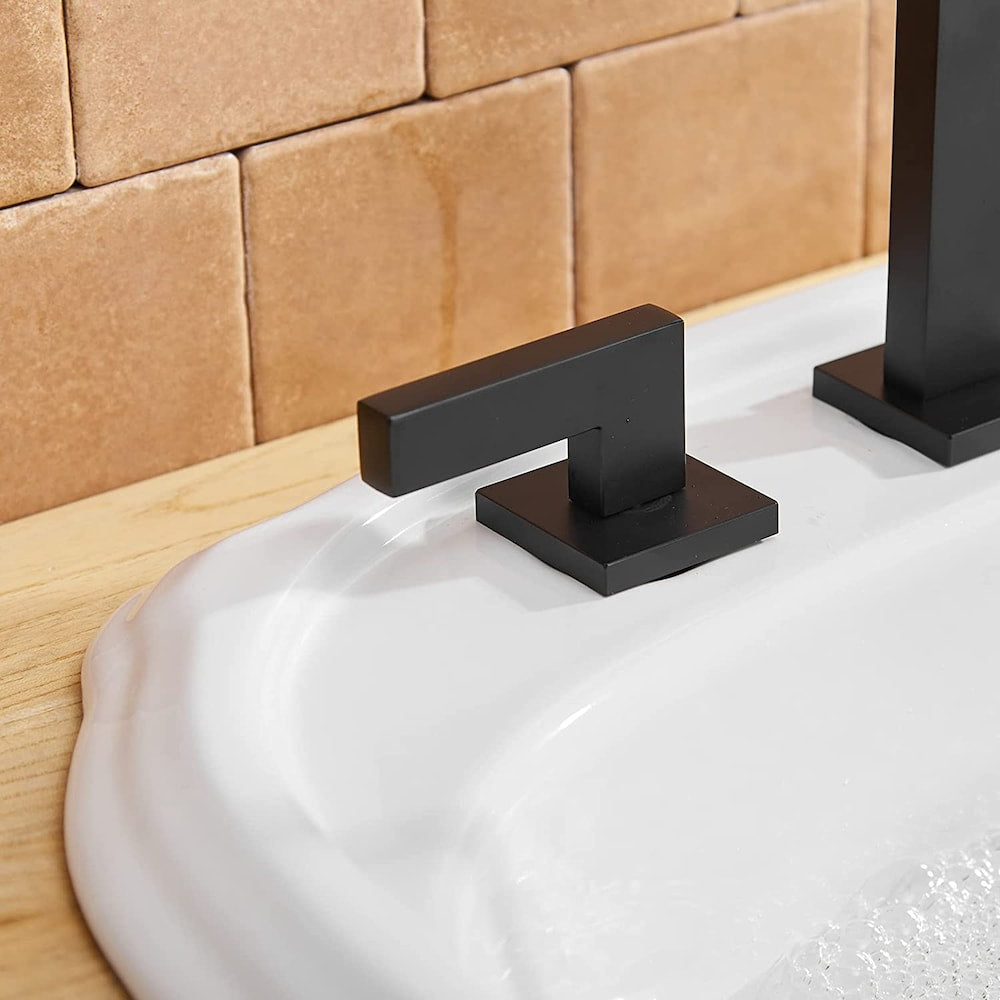Robinet de salle de bain à double poignée espacé de 8 pouces avec ensemble de vidange escamotable en noir mat 16439