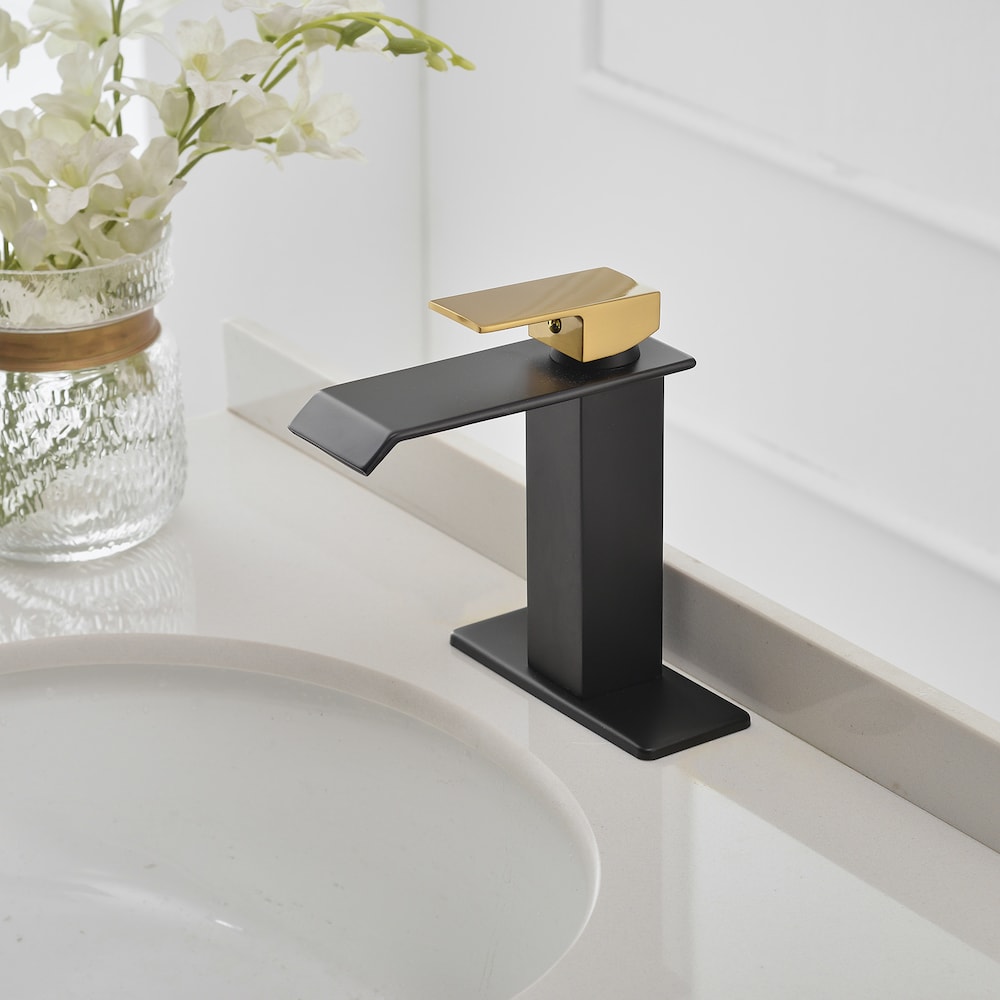 Robinet de salle de bain à un trou et à poignée unique en cascade avec ensemble de vidange en noir et or