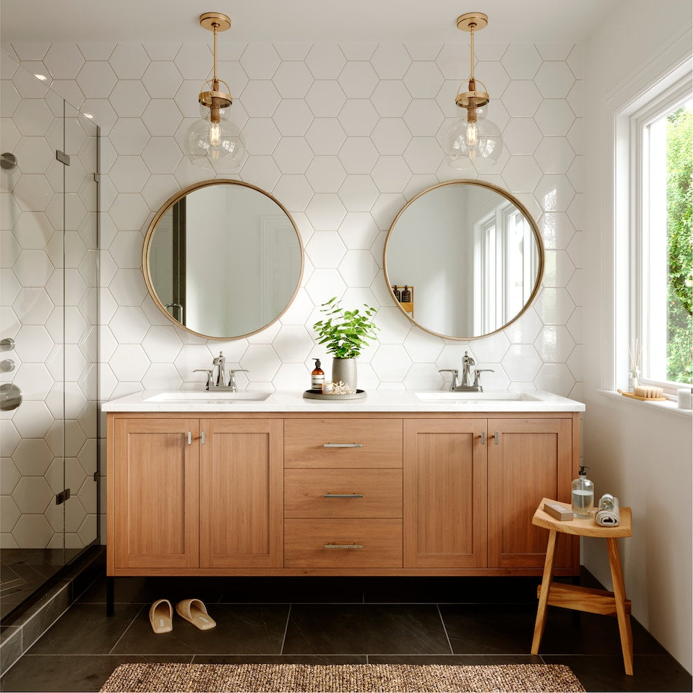 Robinet de salle de bain à deux trous et à deux poignées Woodburn avec bonde escamotable assortie en chrome