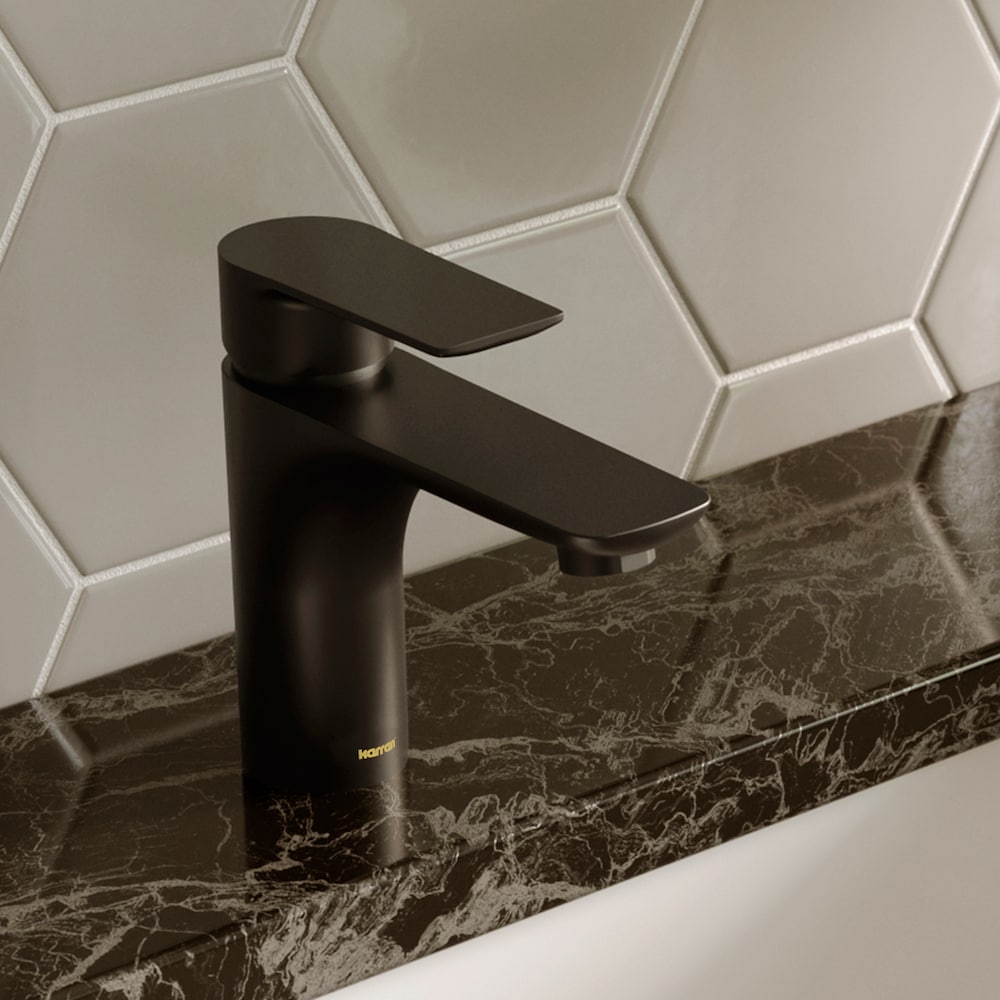 Robinet de salle de bain à poignée unique et trou unique Kayes avec bonde escamotable assortie en noir mat