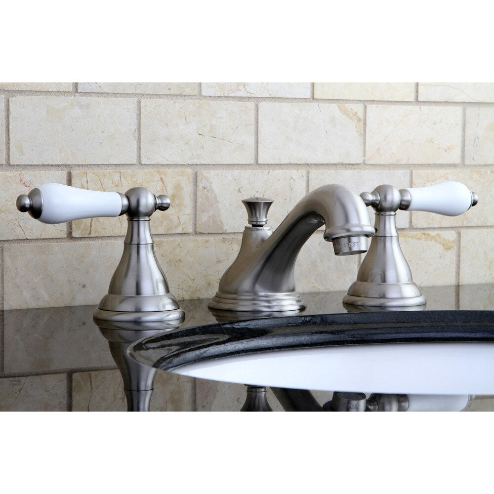 Robinet de salle de bain Royale-Porcelain à 2 poignées et à large bec de 8 pouces en nickel brossé