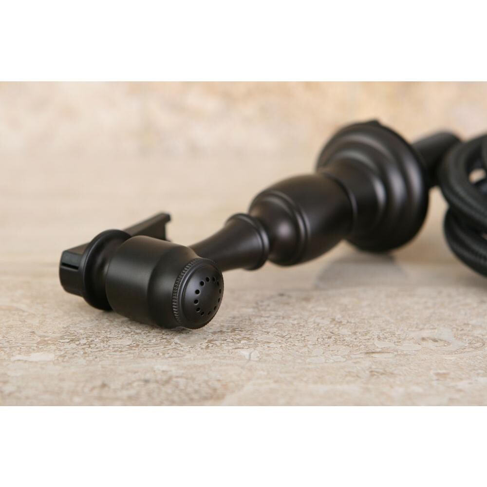 Robinet de cuisine standard à 2 poignées de style géorgien avec pulvérisateur latéral en bronze huilé