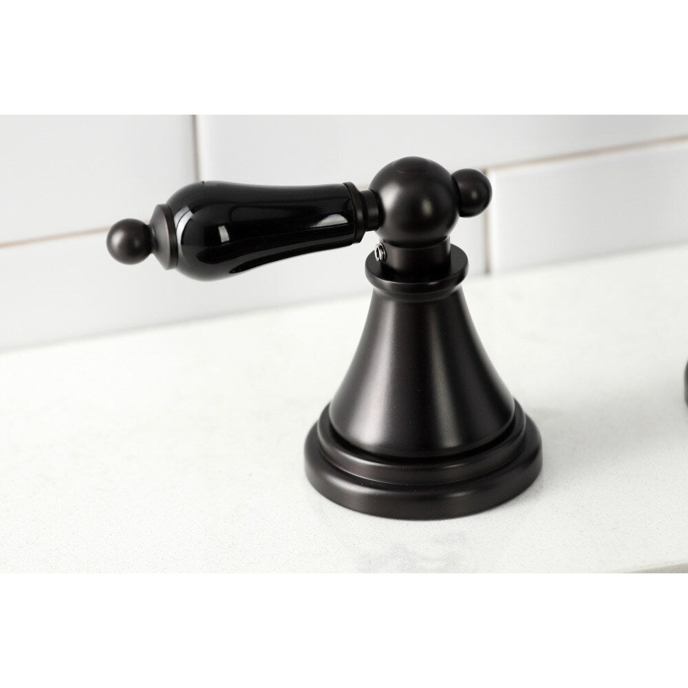 Robinet de cuisine à 2 poignées Duchess avec pulvérisateur latéral en bronze huilé