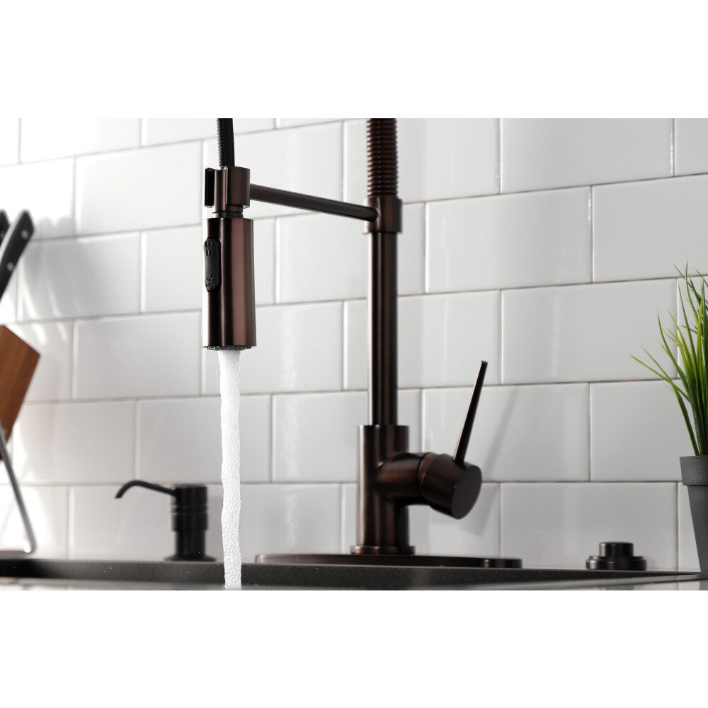 Robinet de cuisine à poignée unique et pulvérisateur rétractable New York en bronze huilé