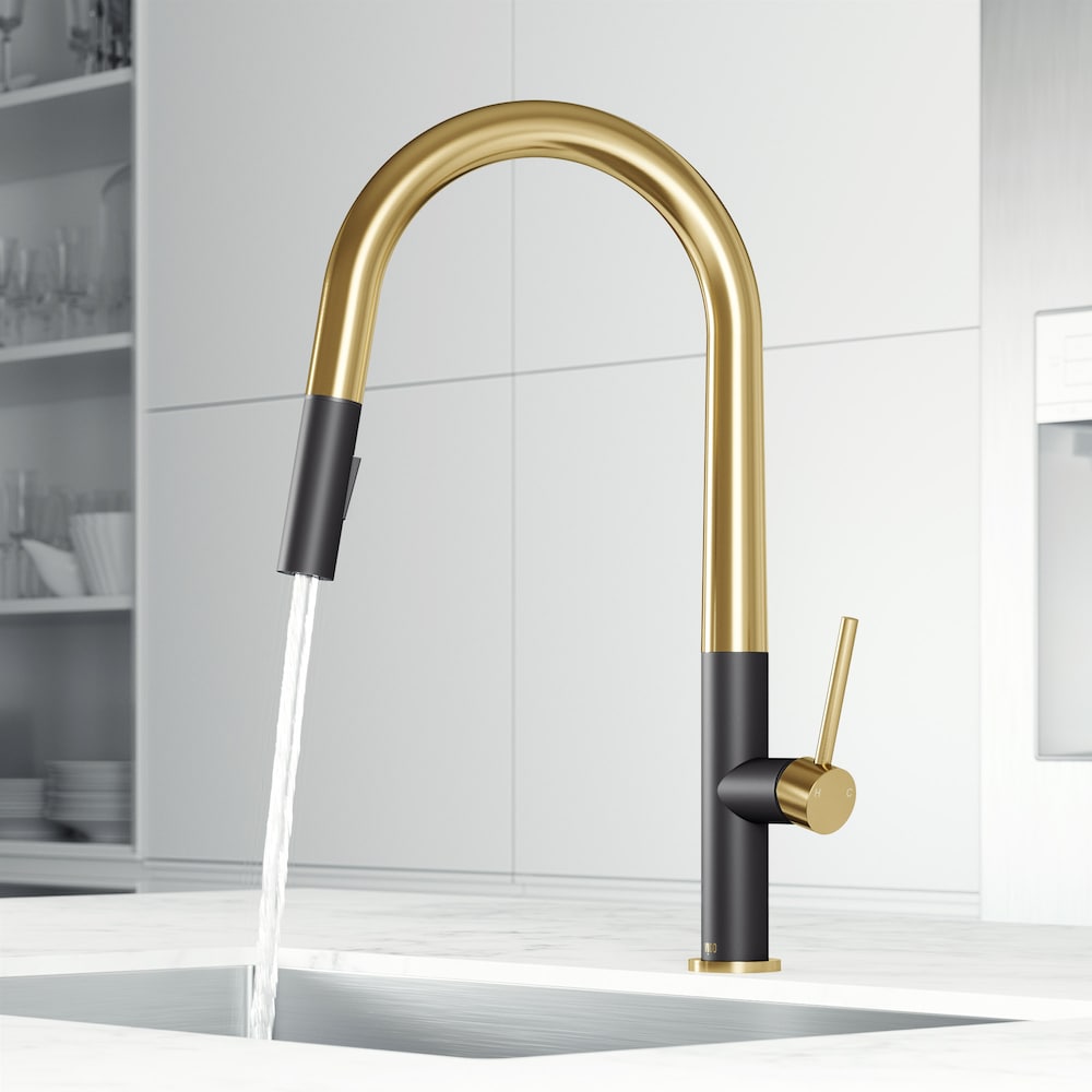 Greenwich Single-Handle Pull-Down Sprayer Kitchen Faucet in Matte Brushed Gold&Matte Black