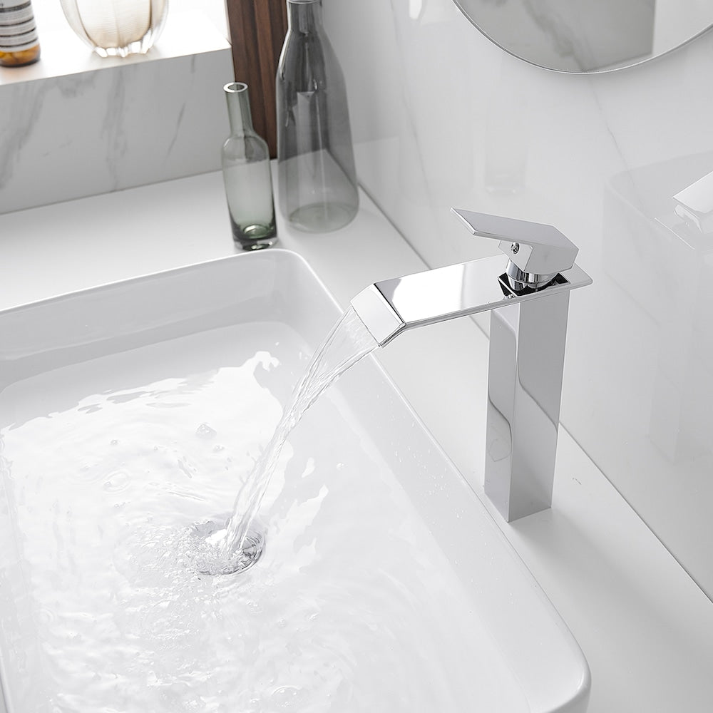 Robinet de lavabo de salle de bains à poignée unique à trou unique avec bonde escamotable en chrome poli