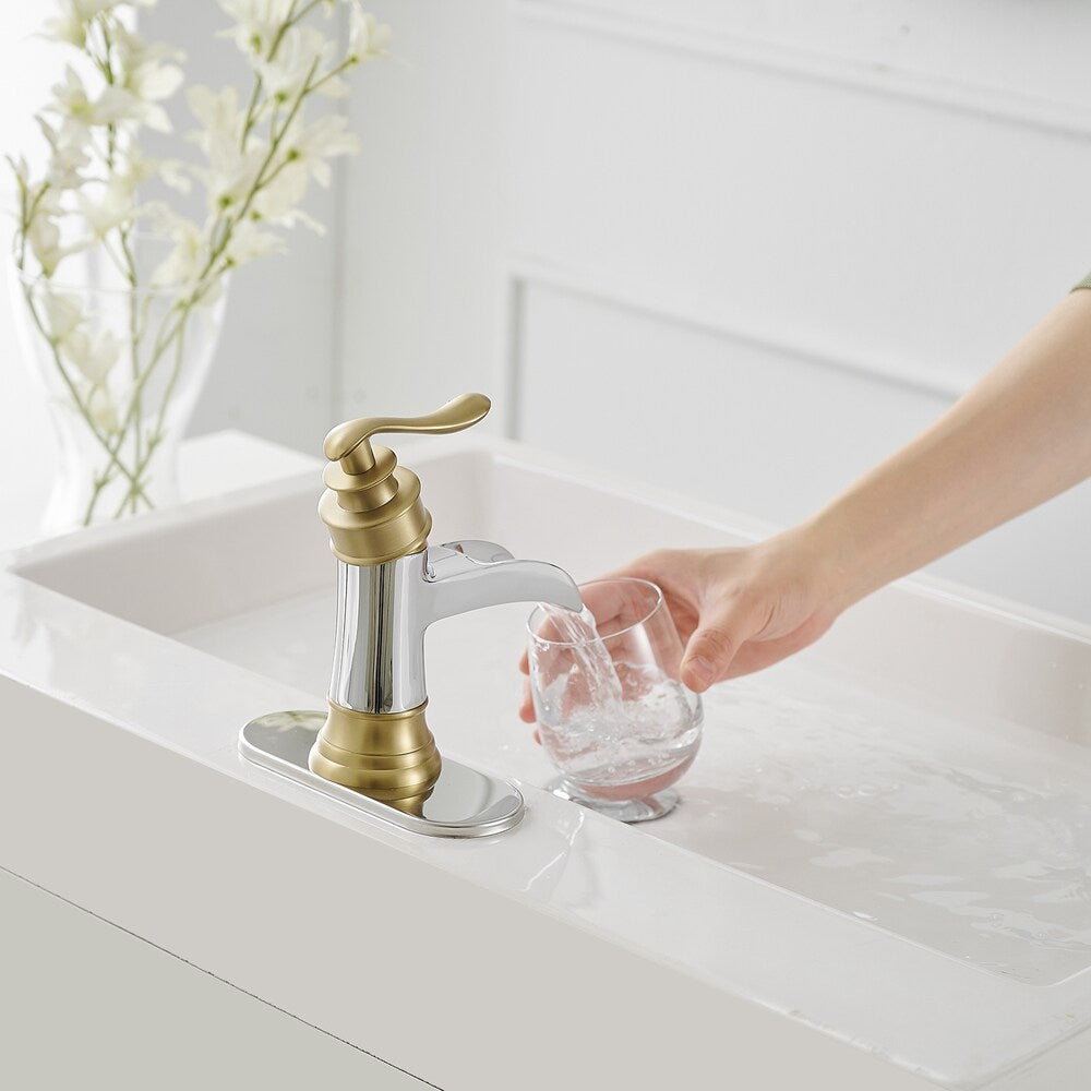 Robinet de salle de bain à poignée unique en cascade Robinet de lavabo de salle de bain en chrome doré