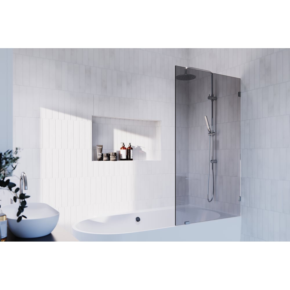 Porte de baignoire à panneau fixe simple Ursa de 34 po de largeur x 58,25 po de hauteur en chrome avec verre teinté gris