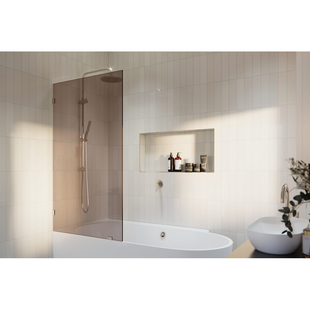 Porte de baignoire à panneau fixe simple Ursa de 34 po de largeur x 58,25 po de hauteur en nickel poli avec verre teinté