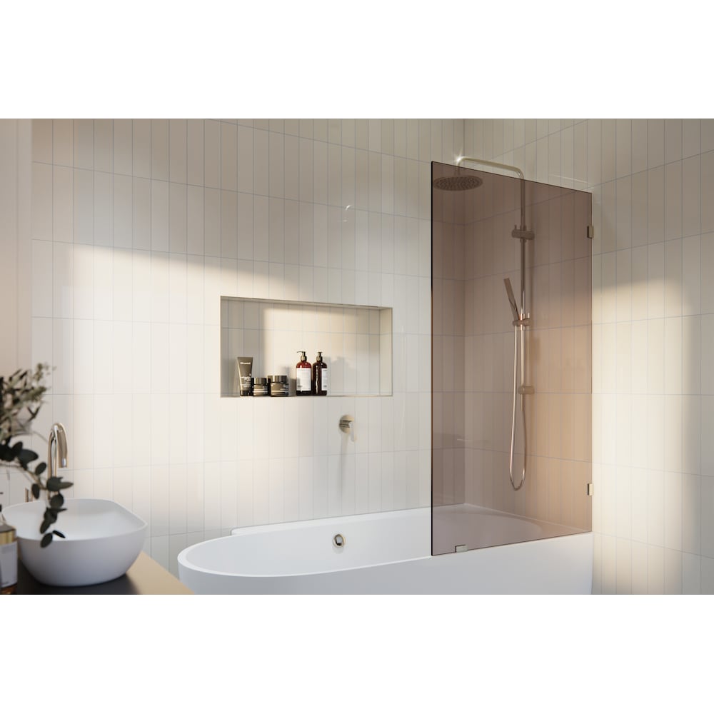 Porte de baignoire à panneau fixe simple Ursa de 34 po de largeur x 58,25 po de hauteur en nickel poli avec verre teinté