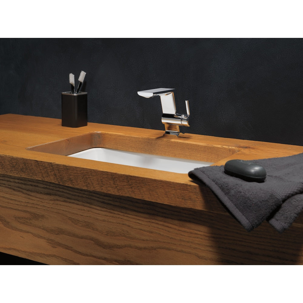 Robinet de lavabo de salle de bain pivotant à poignée unique et à levier unique à débit standard en métal avec poussoir escamotable en chrome