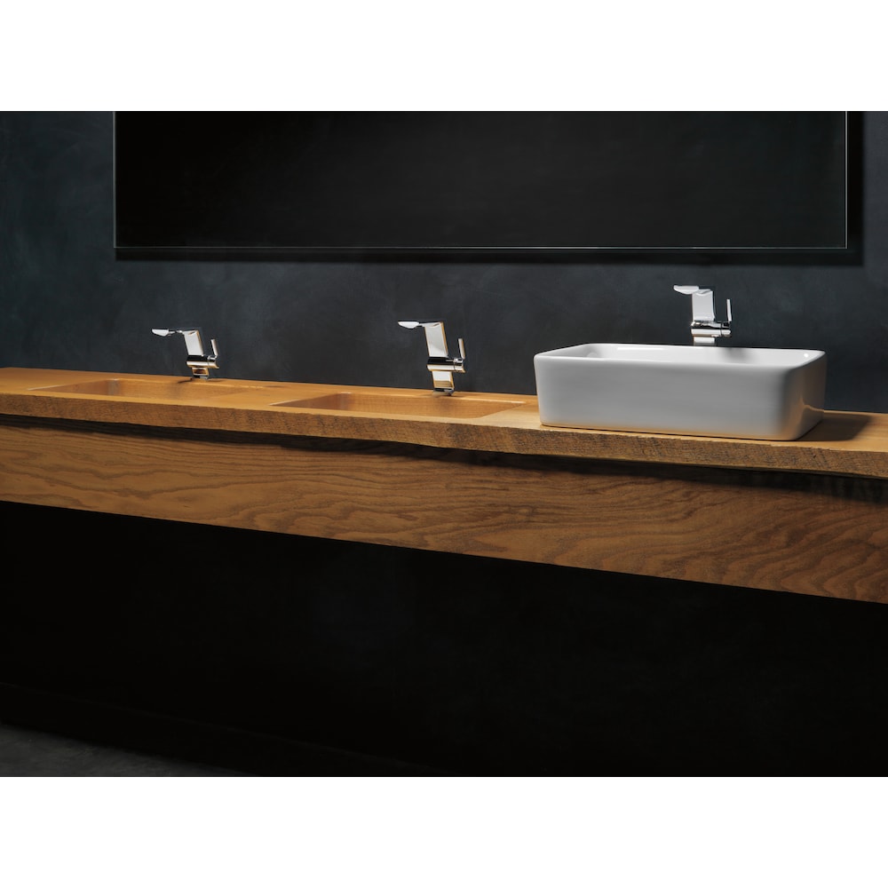 Robinet de lavabo de salle de bain pivotant à poignée unique et à trou unique, montage sur pont, débit standard, en chrome