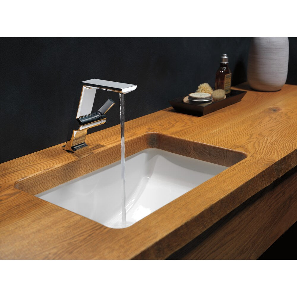 Robinet de lavabo de salle de bain pivotant à poignée unique et à trou unique, montage sur pont, débit standard, en chrome