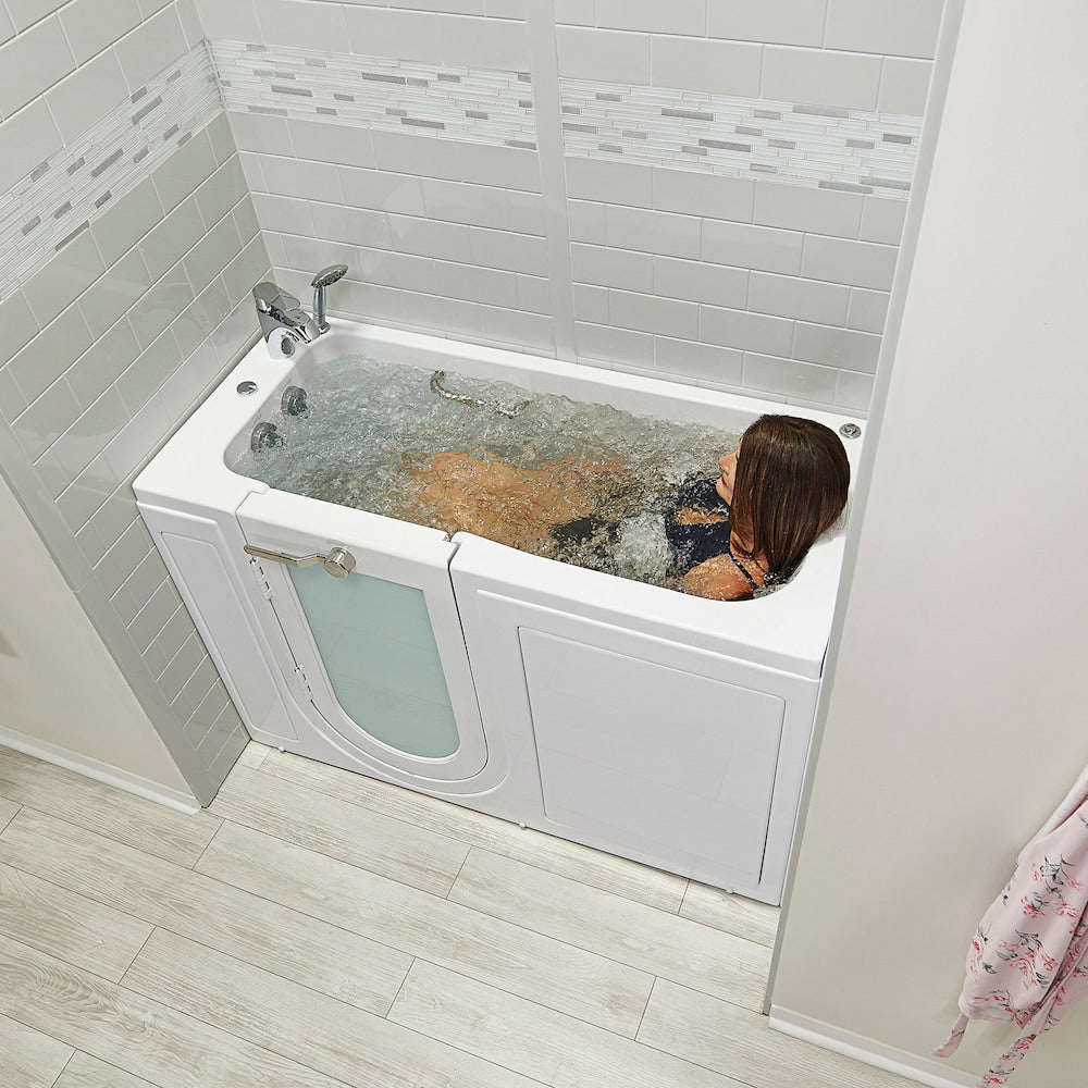 Baignoire balnéo à accès direct à double drain Lounger de 5 pi en blanc avec robinet à remplissage rapide