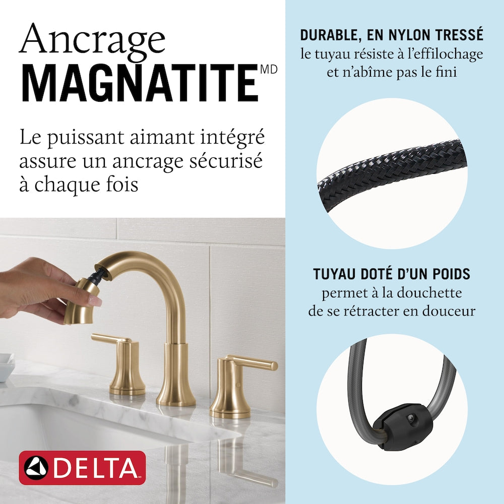 Robinet de salle de bain à deux poignées et à bec rétractable Trinsic de 8 po en bronze champagne