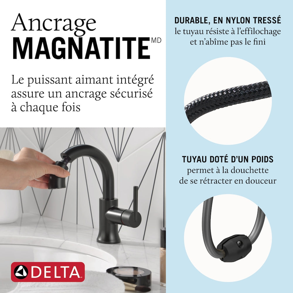 Robinet de salle de bain à poignée unique et à trou unique Trinsic avec bec rétractable en noir mat