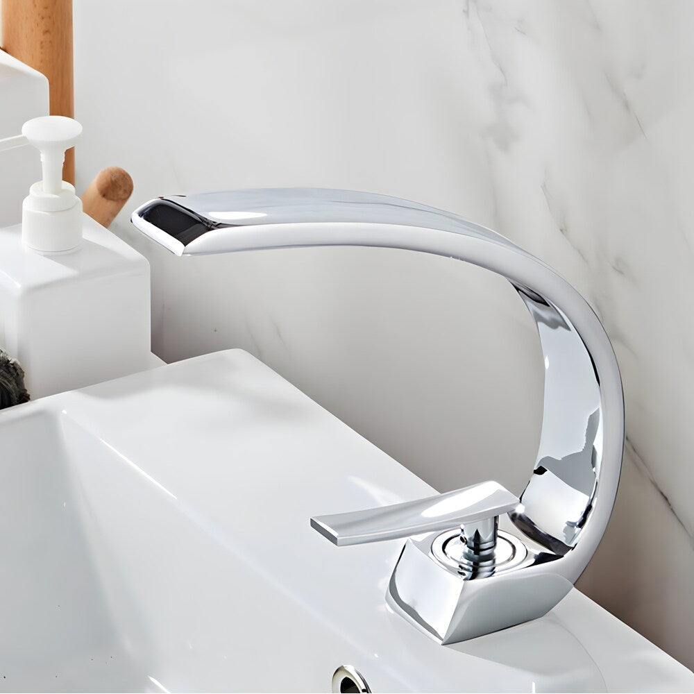 Island-A 1H Faucet in Chrome with Pop Up Drain in Chrome