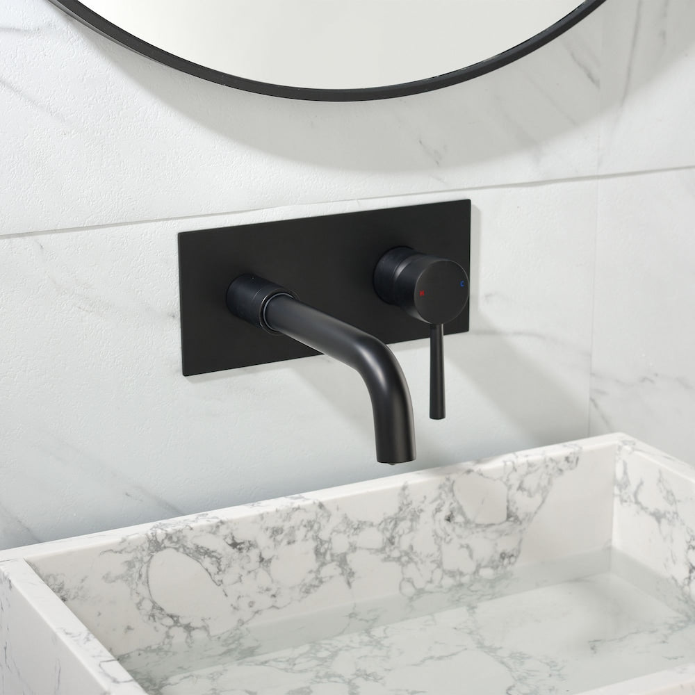 Robinet de lavabo de salle de bain à montage mural Gemini en noir mat
