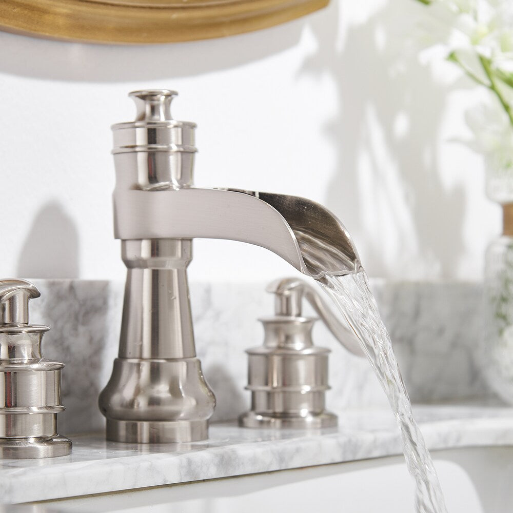 Robinet de salle de bain à 2 poignées en cascade de 8 pouces en nickel brossé céleste avec drain escamotable
