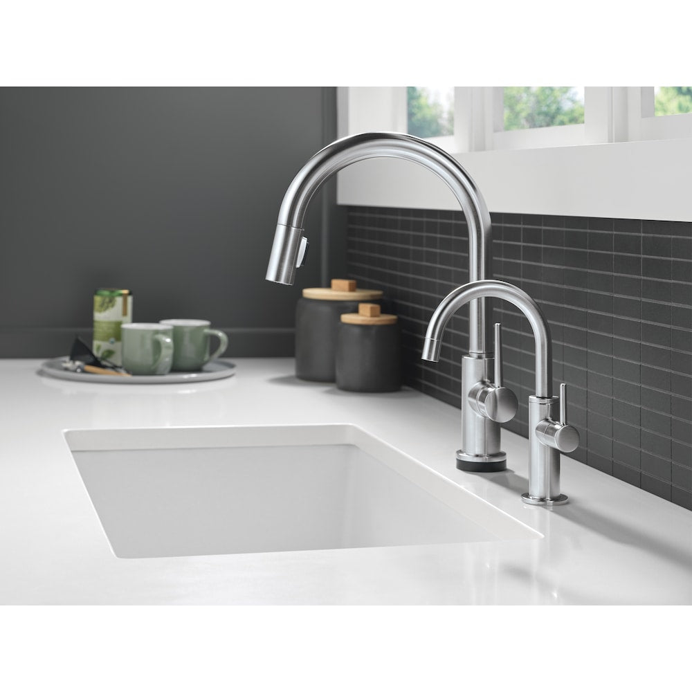 Trinsic Single-Handle Pull-Down Kitchen Faucet Touch2O Touchless Technology, Arctic Stainless