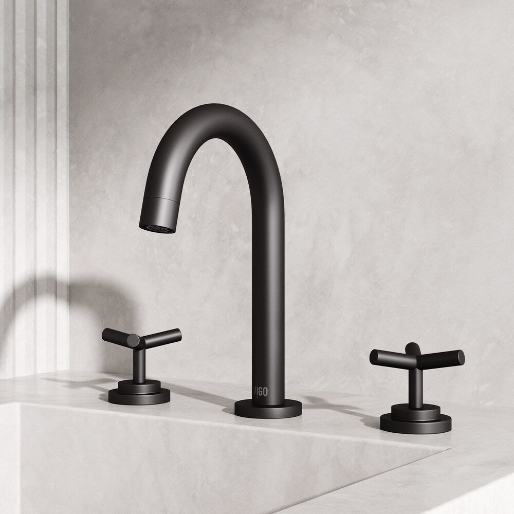 Robinet de salle de bain Jewel 9 po H à 2 poignées à arc élevé et à larges poignées en croix en noir mat
